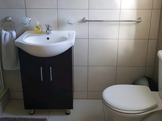 Room 2 Image 3