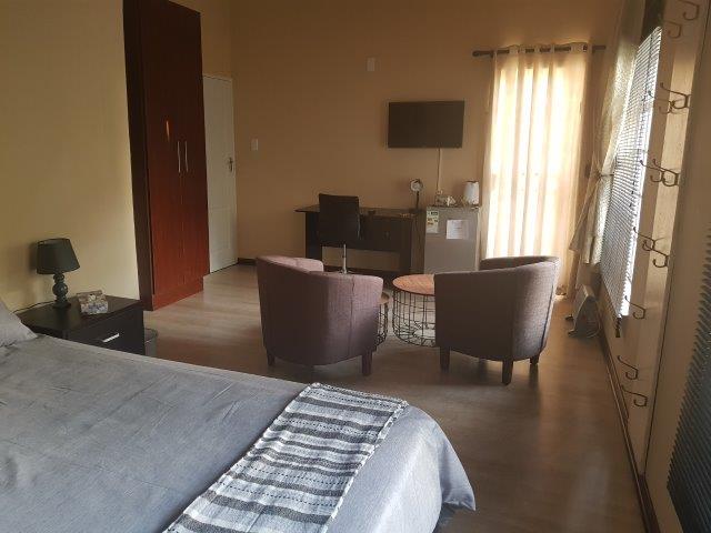 Room 5 Image 1