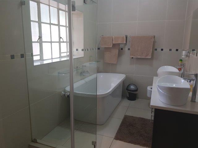 Room 5 Image 4